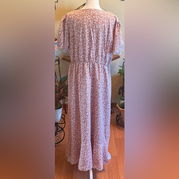 NWOT Elegant Summer Floral V Neck Short Sleeve Midi Dress XXL Flowy - Picture 2 of 10